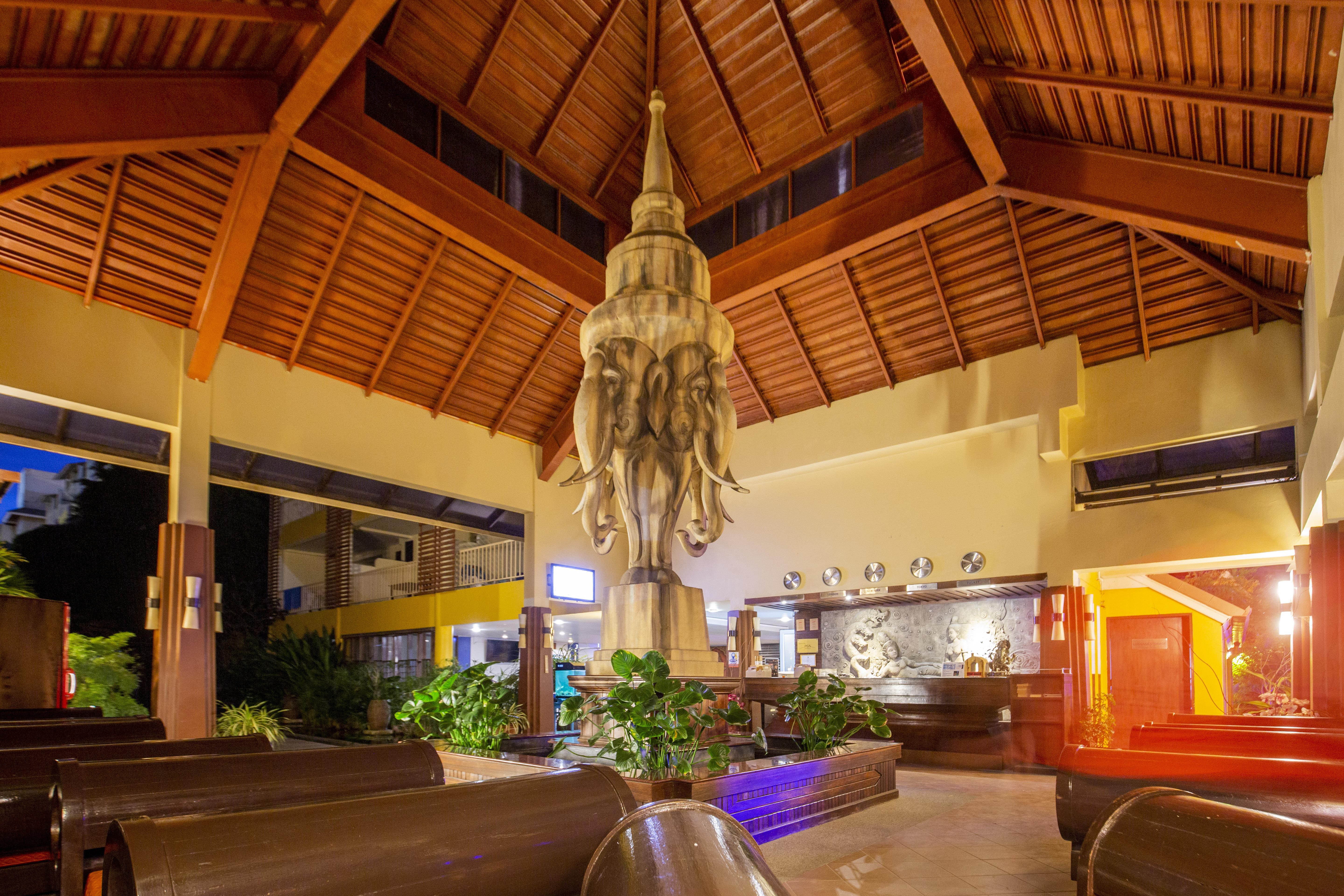 Woovo Phuket Kata Hotell Exteriör bild